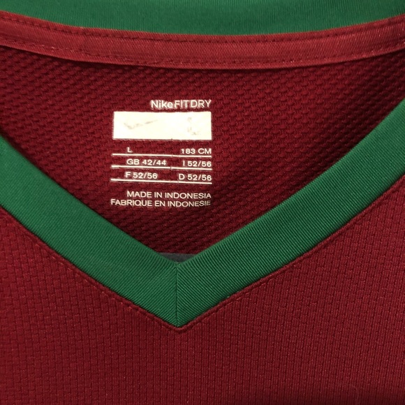 2006 Vintage Portugal World Cup soccer jersey - Picture 3 of 5